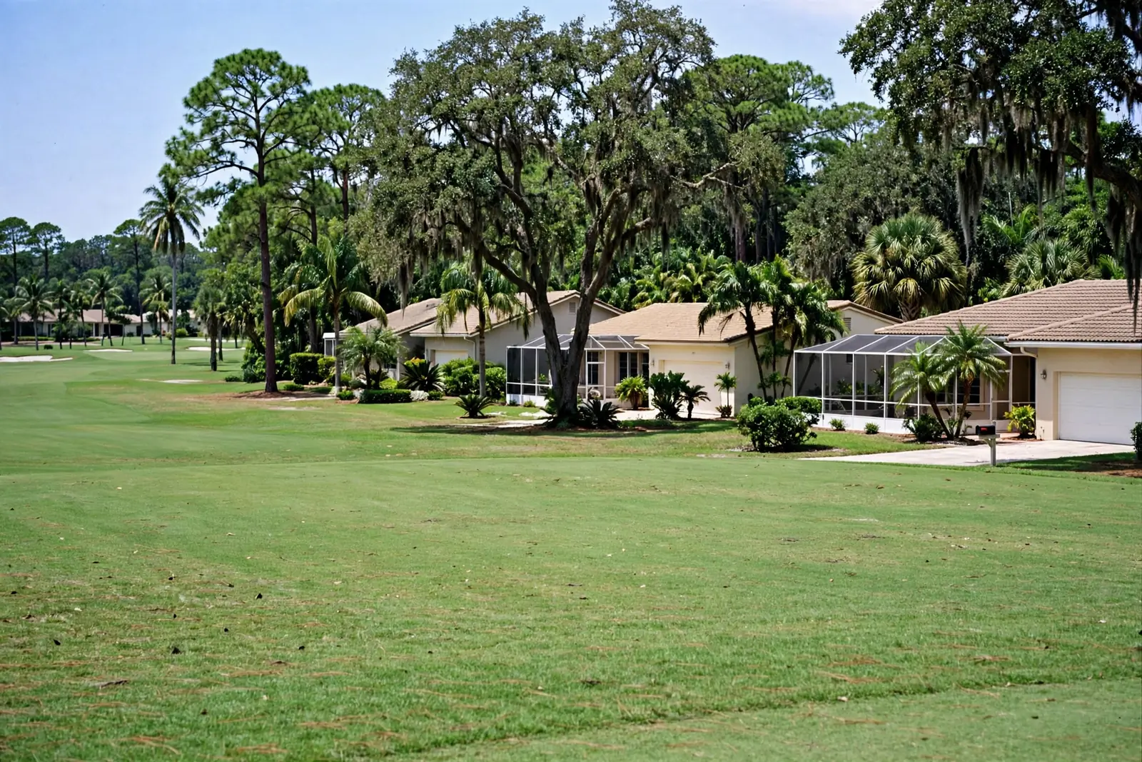 Homes backing onto a golf course fairway in Boca Greens, Boca Raton